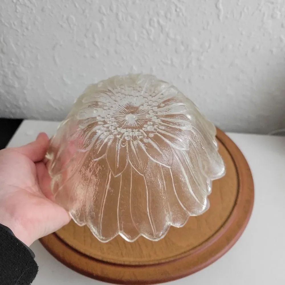 VINTAGE ✨️ Sunflower Glass Bowl 7